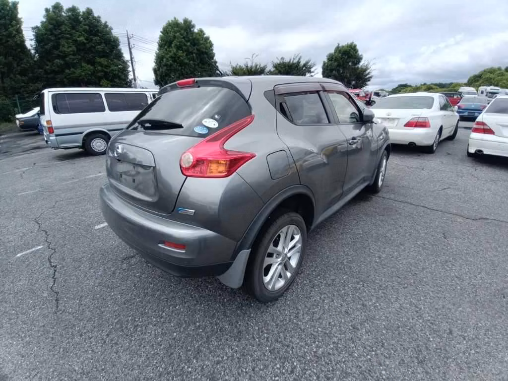 NISSAN JUKE