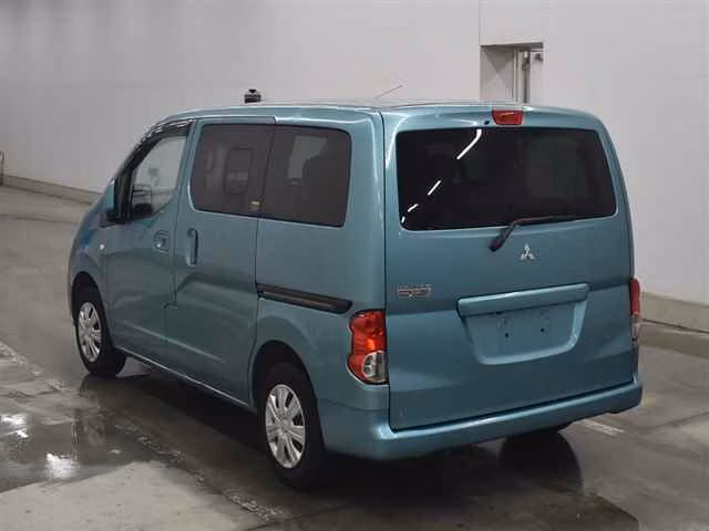 Mitsubishi Delica D:3