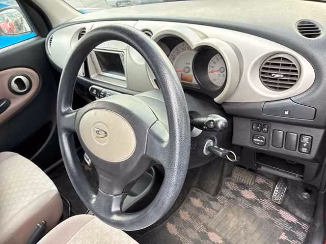 Daihatsu Mira Gino