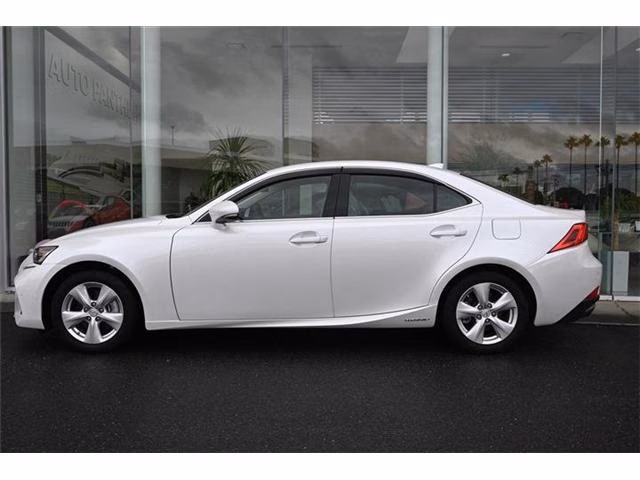LEXUS IS300H