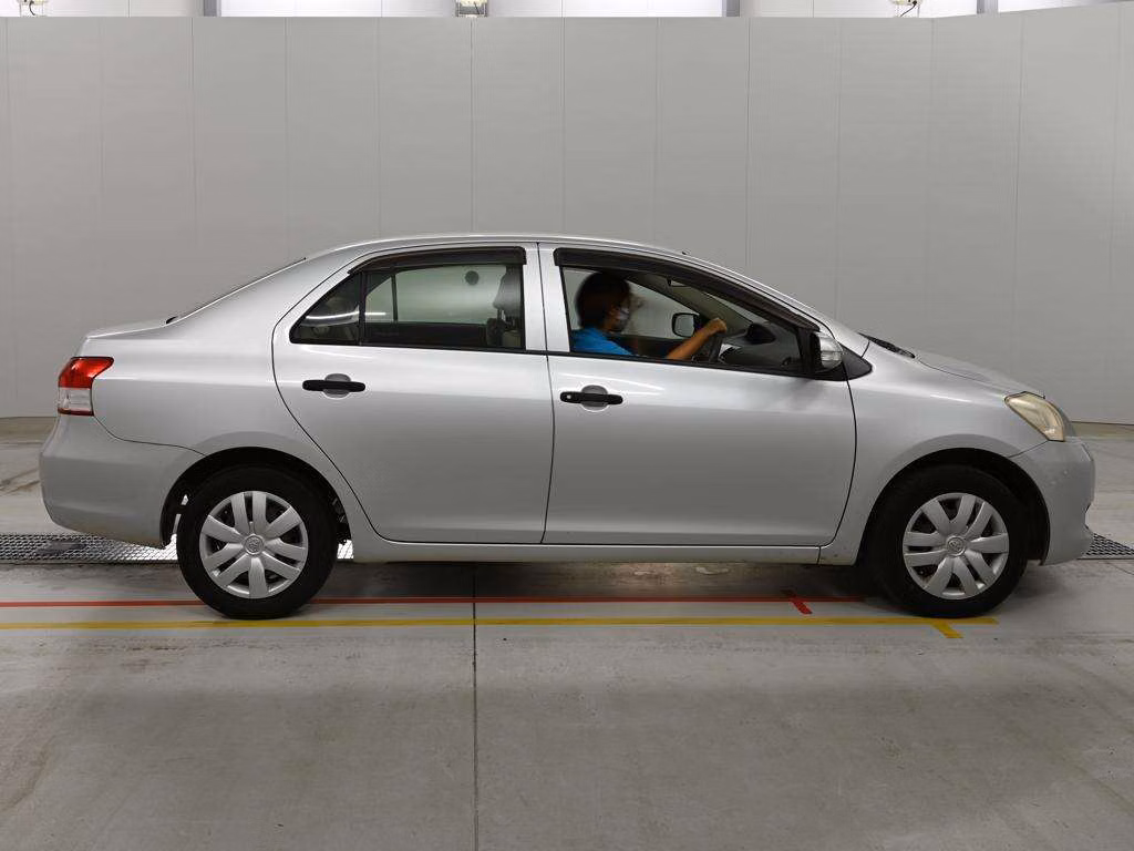 TOYOTA BELTA
