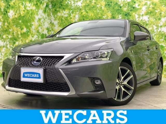 Lexus CT200h
