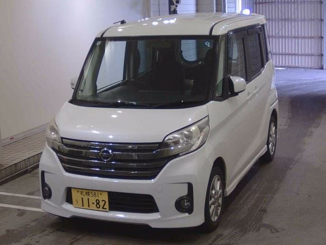 NISSAN DAYZ ROOX