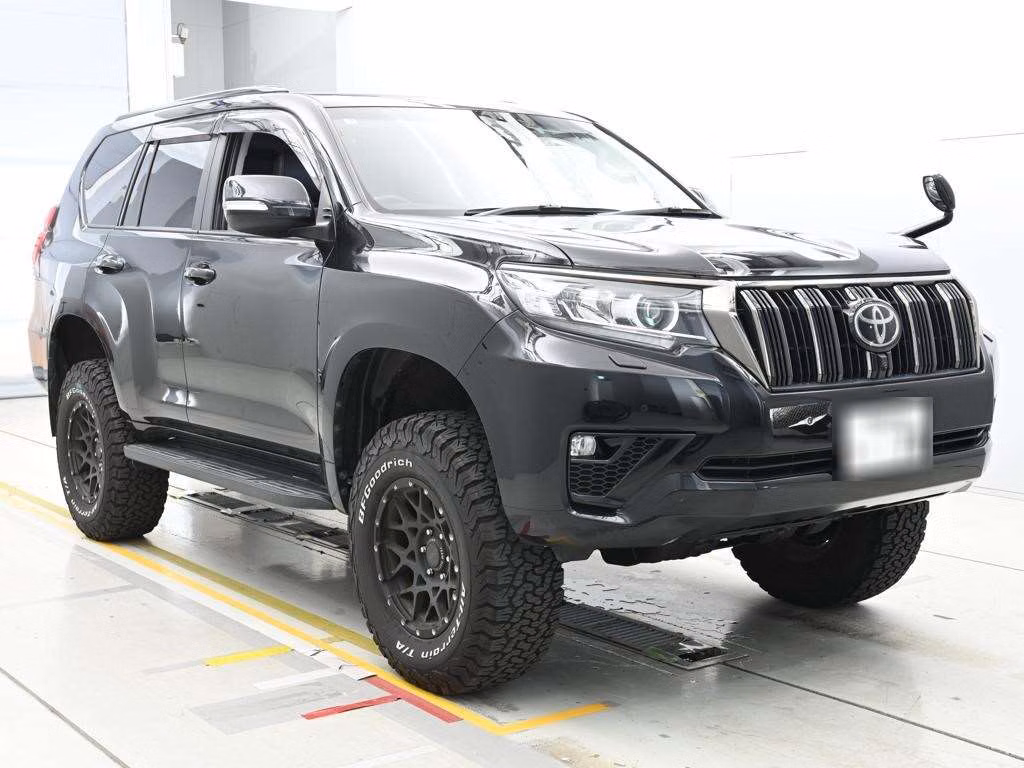 TOYOTA LAND CRUISER PRADO