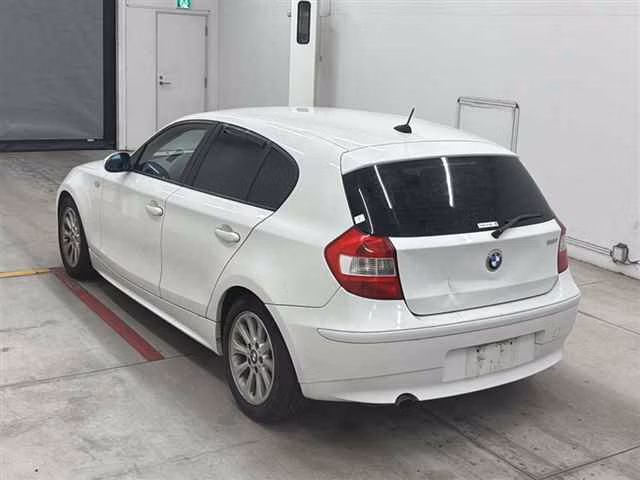 BMW 1-SERIES