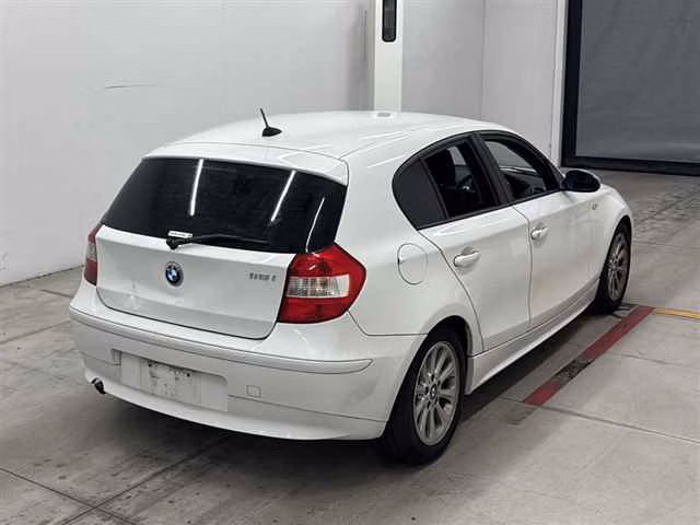 BMW 1-SERIES