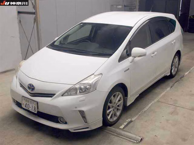 TOYOTA PRIUS ALPHA