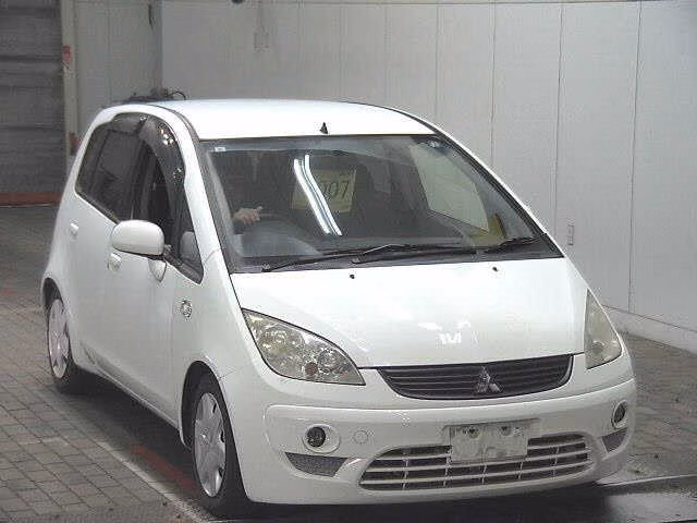 MITSUBISHI COLT