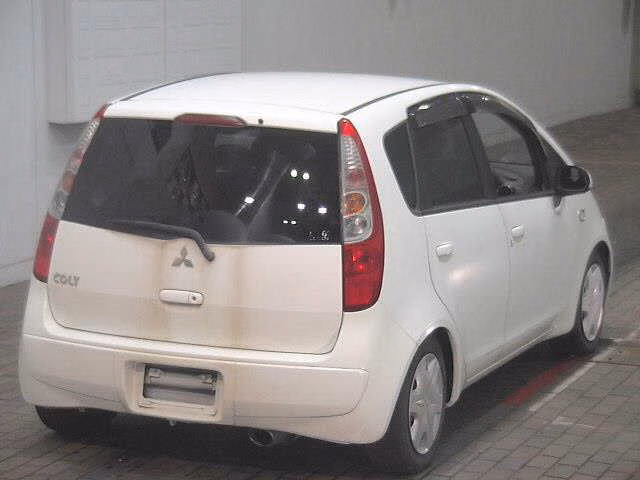 MITSUBISHI COLT
