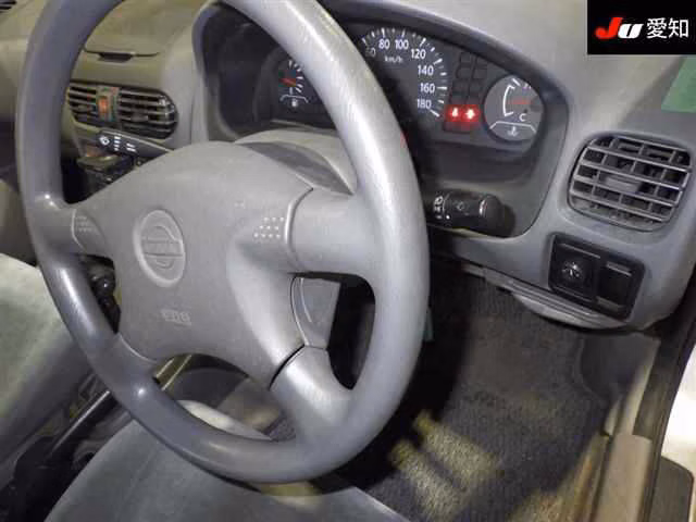 Nissan Sunny