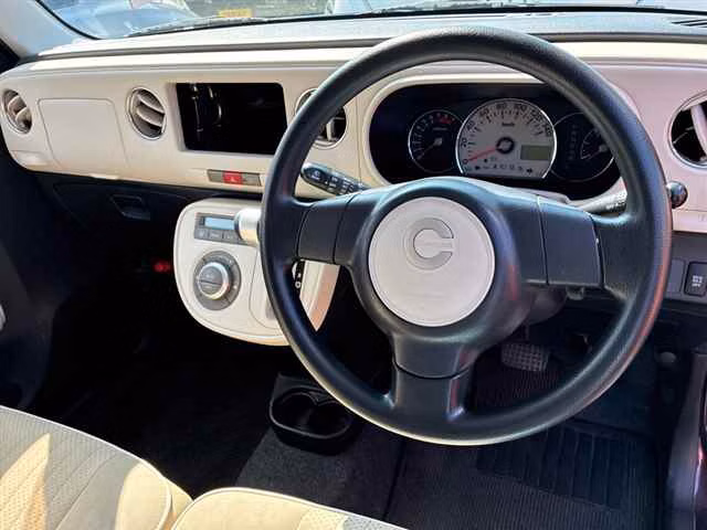 Daihatsu Mira Cocoa