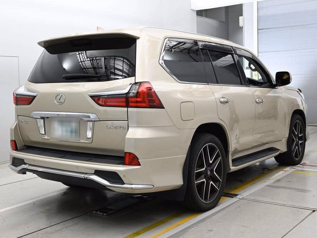 Lexus LX570