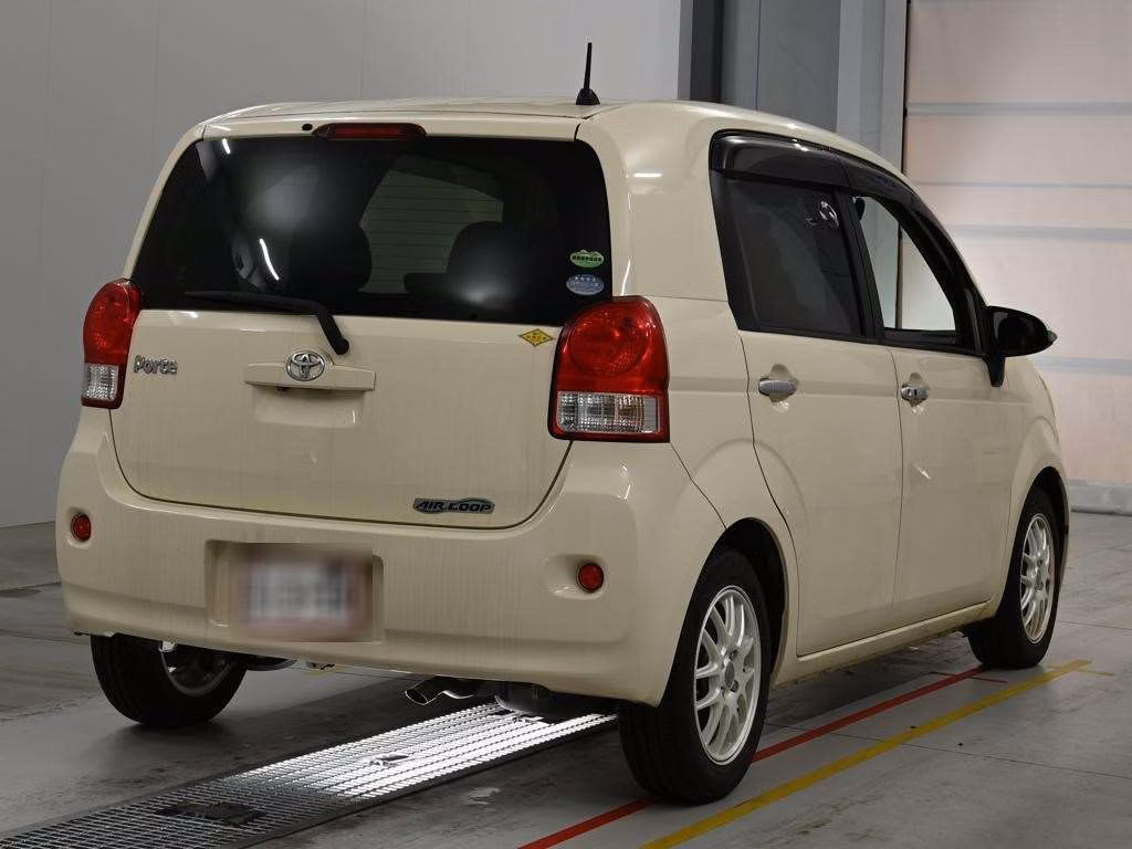 TOYOTA PORTE