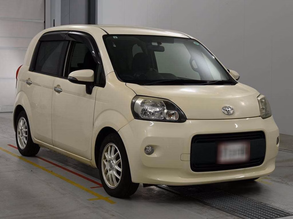 TOYOTA PORTE