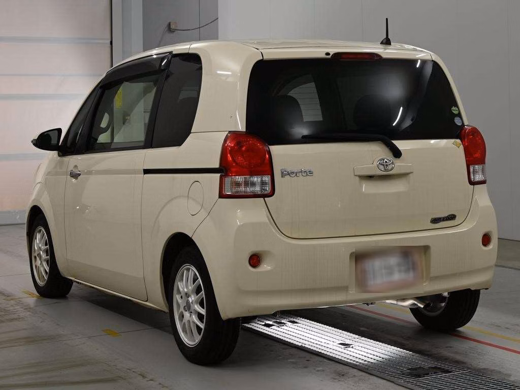 TOYOTA PORTE