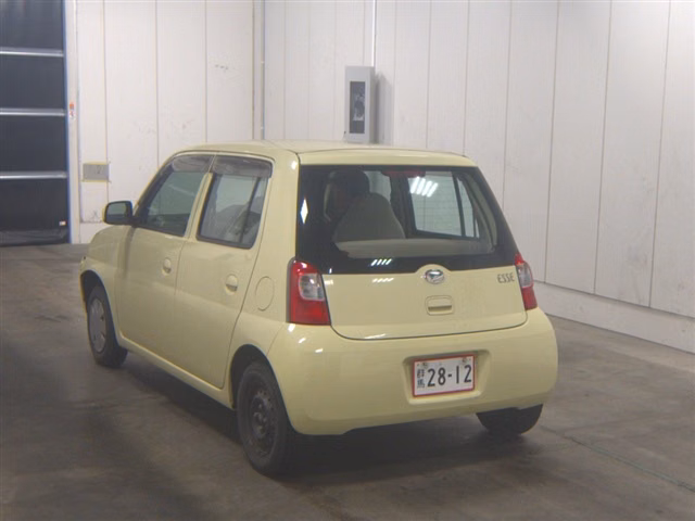 DAIHATSU ESSE