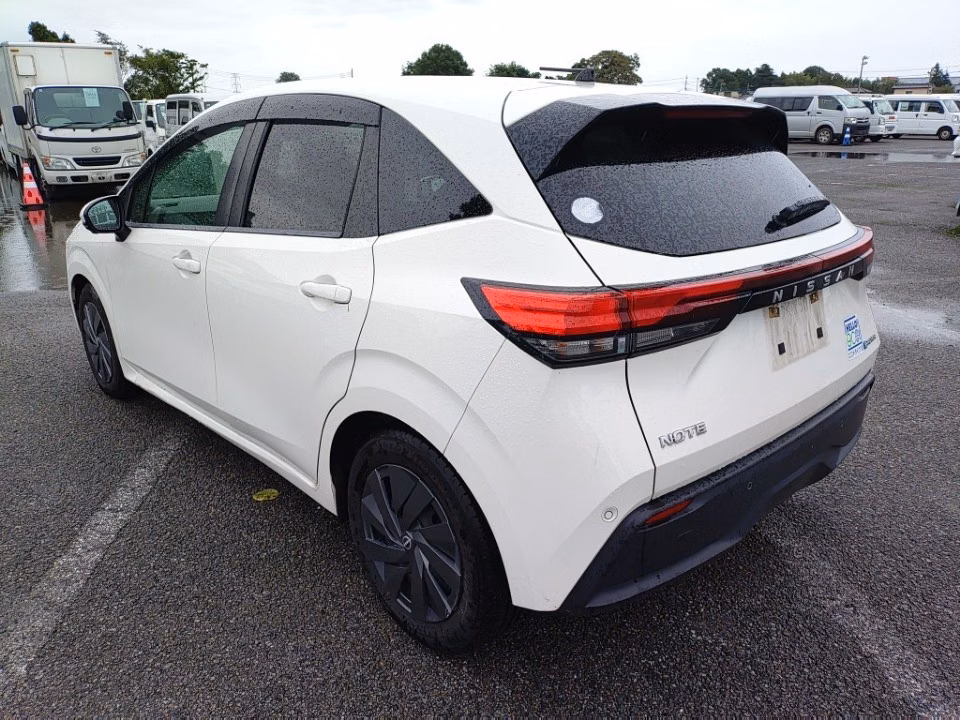 NISSAN NOTE