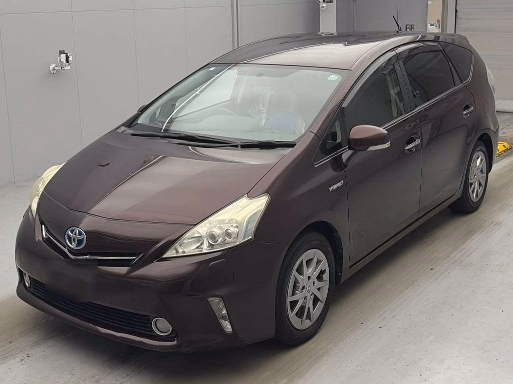 TOYOTA PRIUS ALPHA