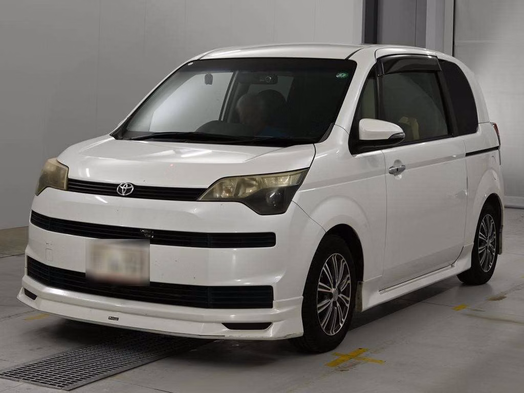 TOYOTA SPADE