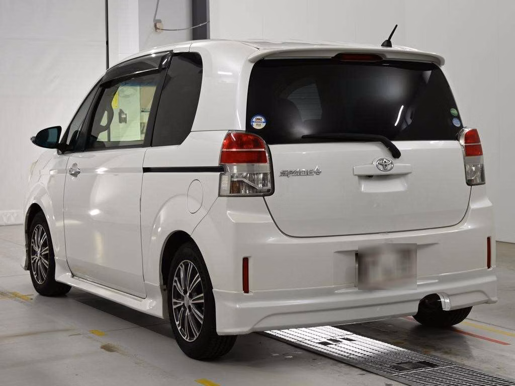 TOYOTA SPADE