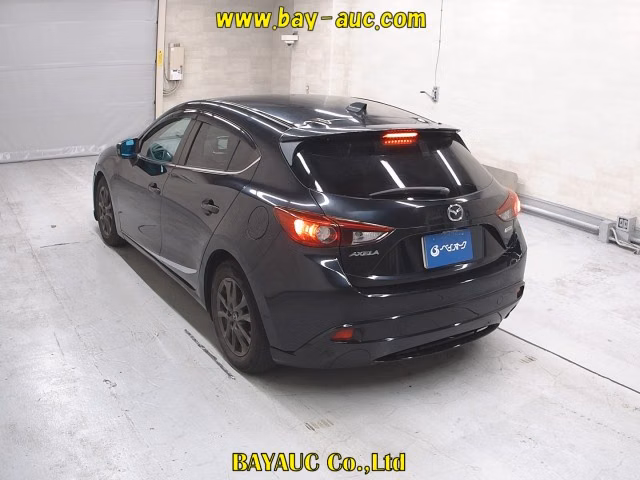 MAZDA AXELA