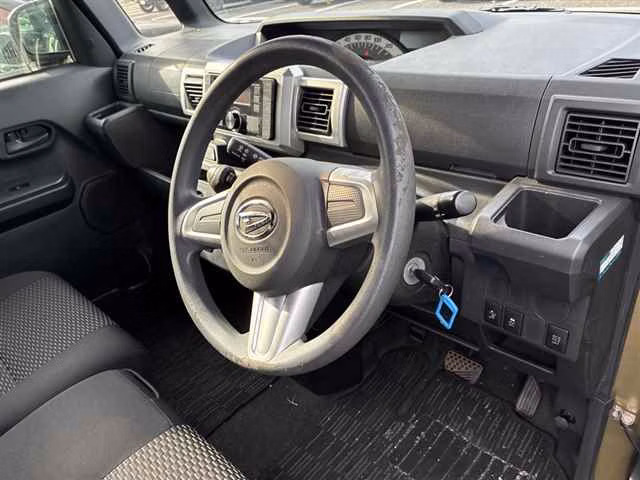 DAIHATSU WAKE