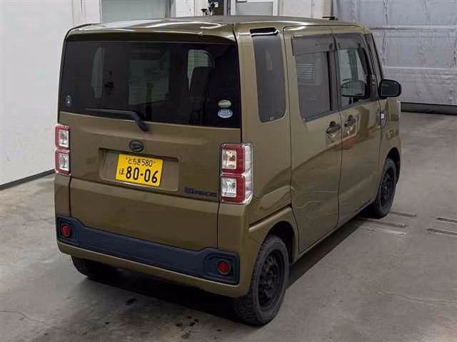 DAIHATSU WAKE
