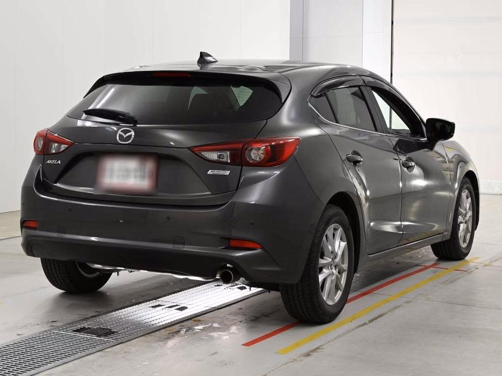 MAZDA AXELA