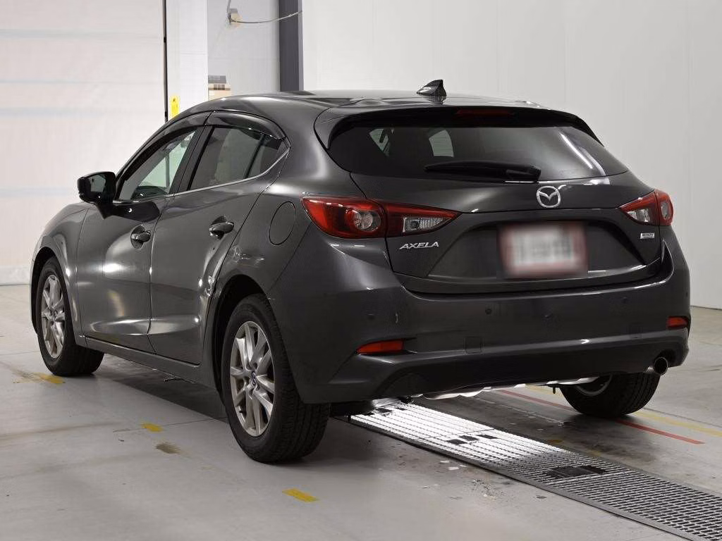 MAZDA AXELA
