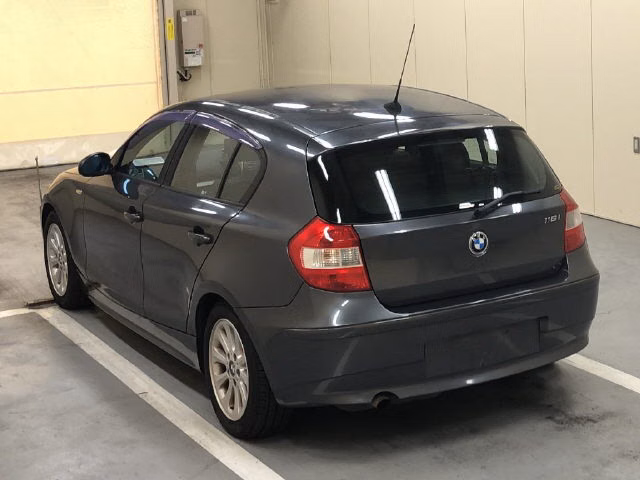 BMW 1-SERIES