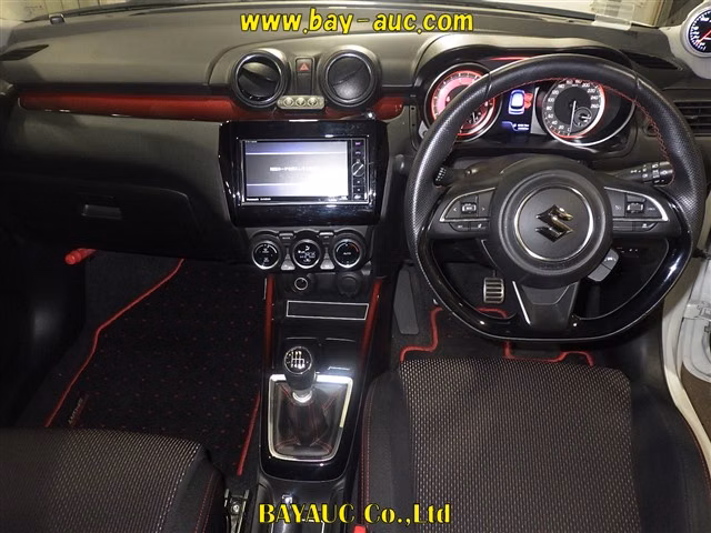 SUZUKI SWIFT