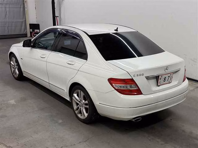 MERCEDES-BENZ C-CLASS
