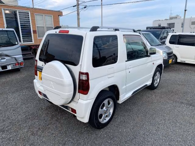 Mitsubishi Pajero Mini
