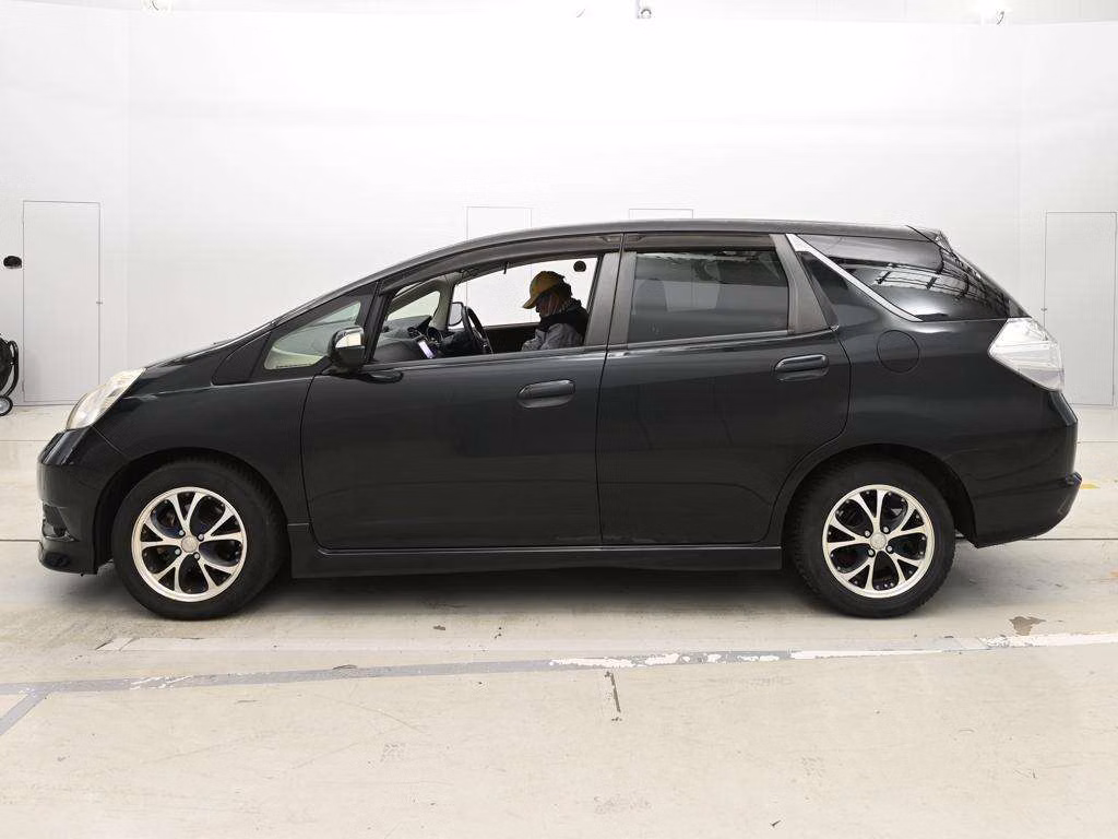 HONDA FIT SHUTTLE