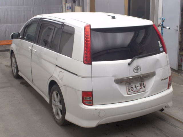 TOYOTA ISIS
