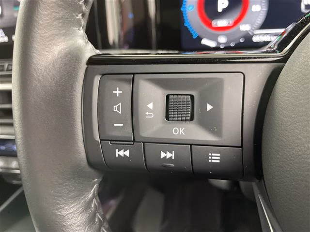 Nissan Aura