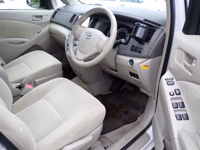 TOYOTA ISIS