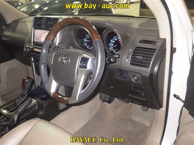 TOYOTA LAND CRUISER PRADO