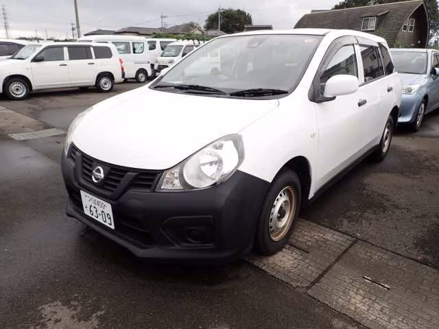 Nissan AD