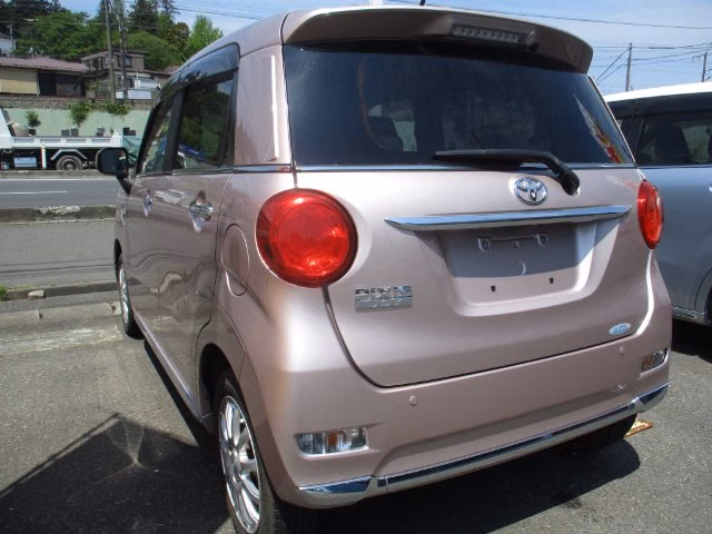 Toyota Pixis Joy