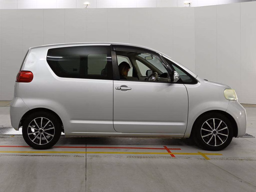 TOYOTA PORTE