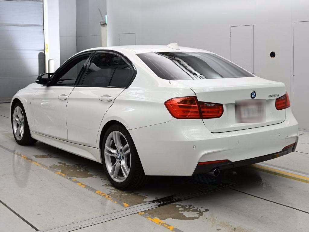 BMW 3-SERIES