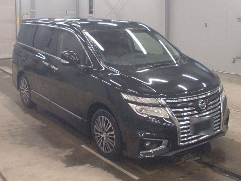 NISSAN ELGRAND