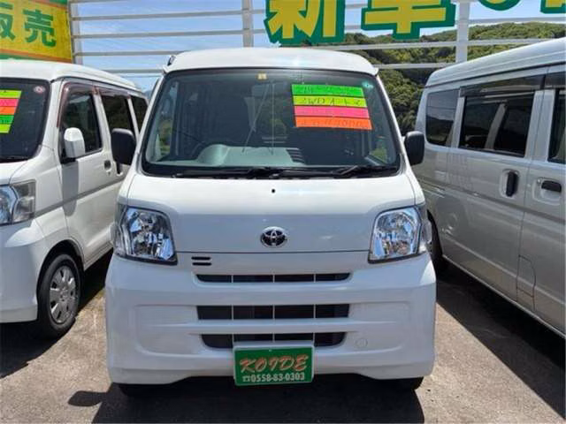 TOYOTA PIXIS VAN