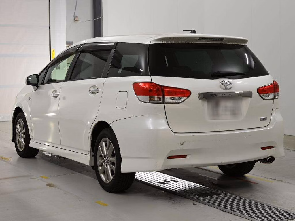 TOYOTA WISH