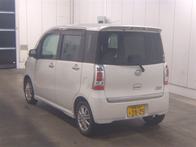 DAIHATSU TANTO EXE