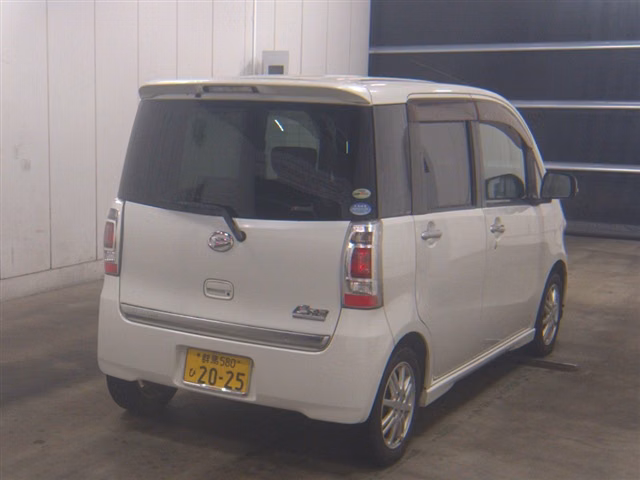 DAIHATSU TANTO EXE