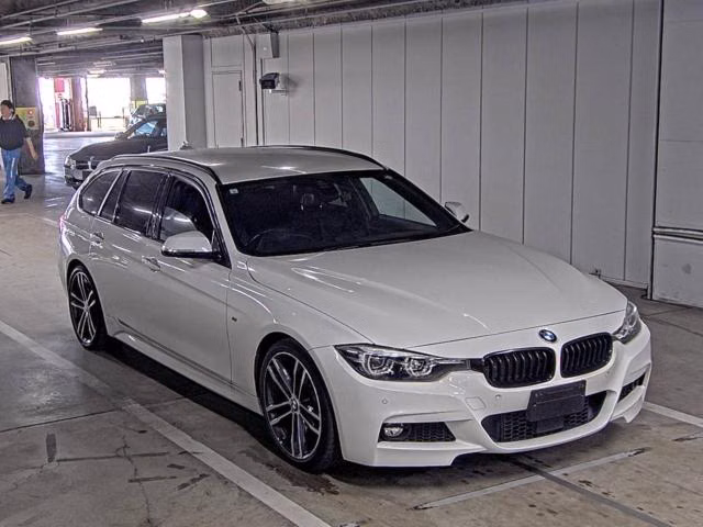 BMW 3-SERIES