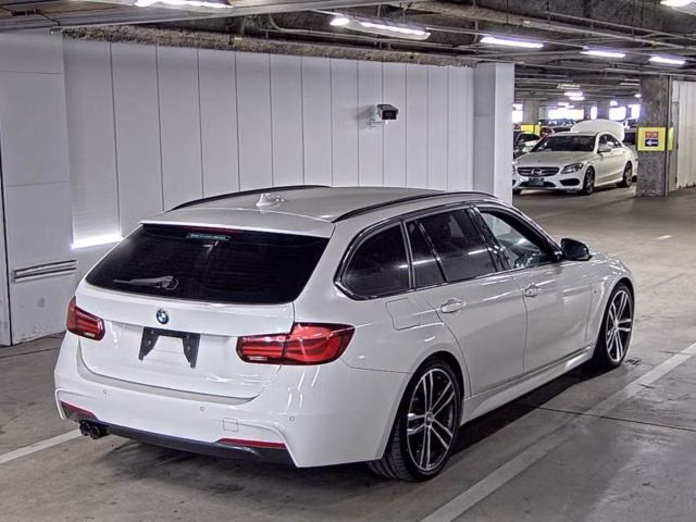 BMW 3-SERIES