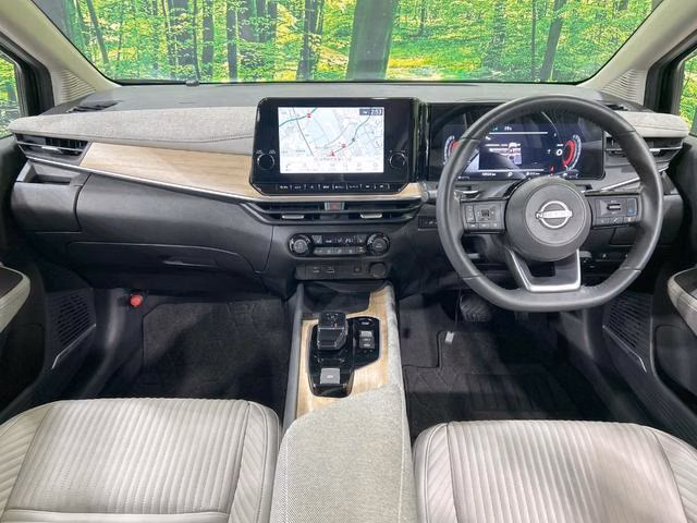 Nissan Aura